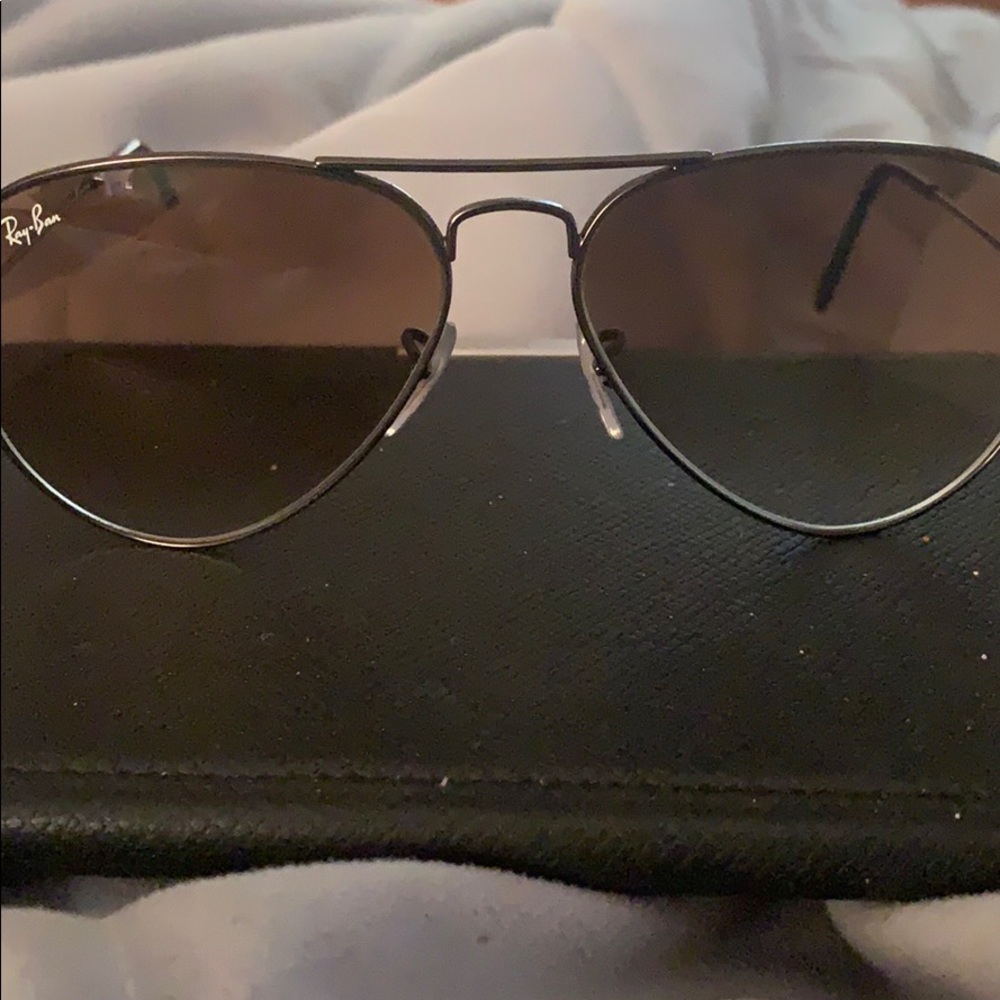 Raybans MUST GO.  immediate ship